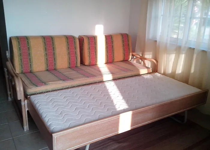 Mit Terrasse By Interhome Lägenhet